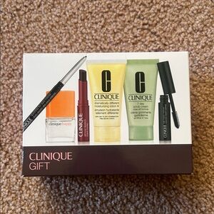 New in Box. Clinique 6 piece Gift Set.